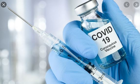 Przed szczepieniem osoby dorosłej przeciw COVID-19 - wypełnij Kwestionariusz wstępnego wywiadu przesiewowego.